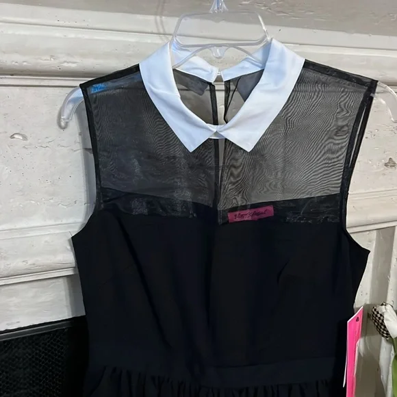 Betsey Johnson fit and flare dress - Picture 2 of 8